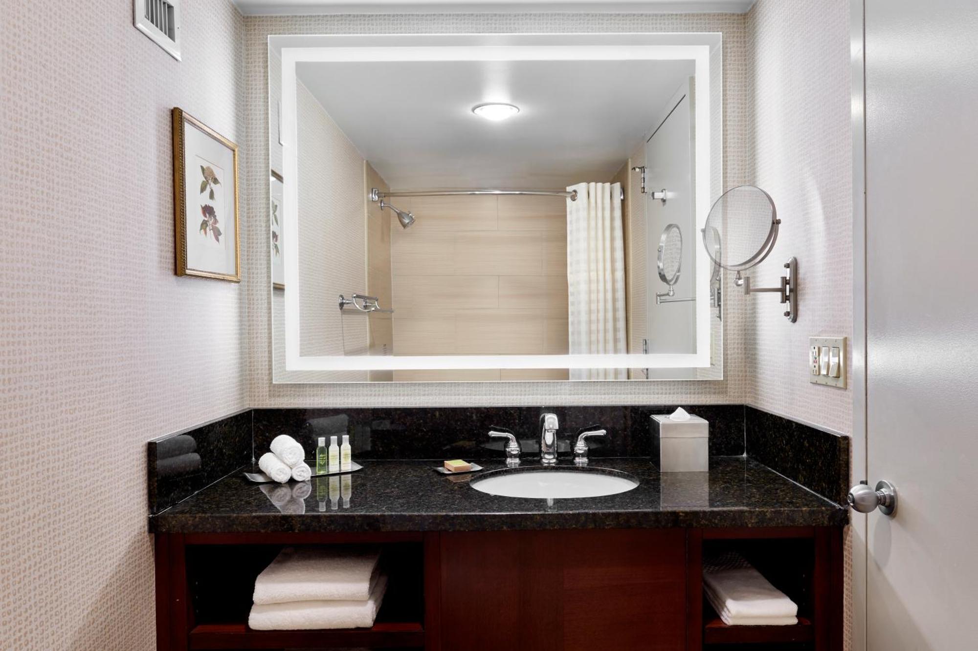 Doubletree By Hilton Hotel Philadelphia Center City Buitenkant foto